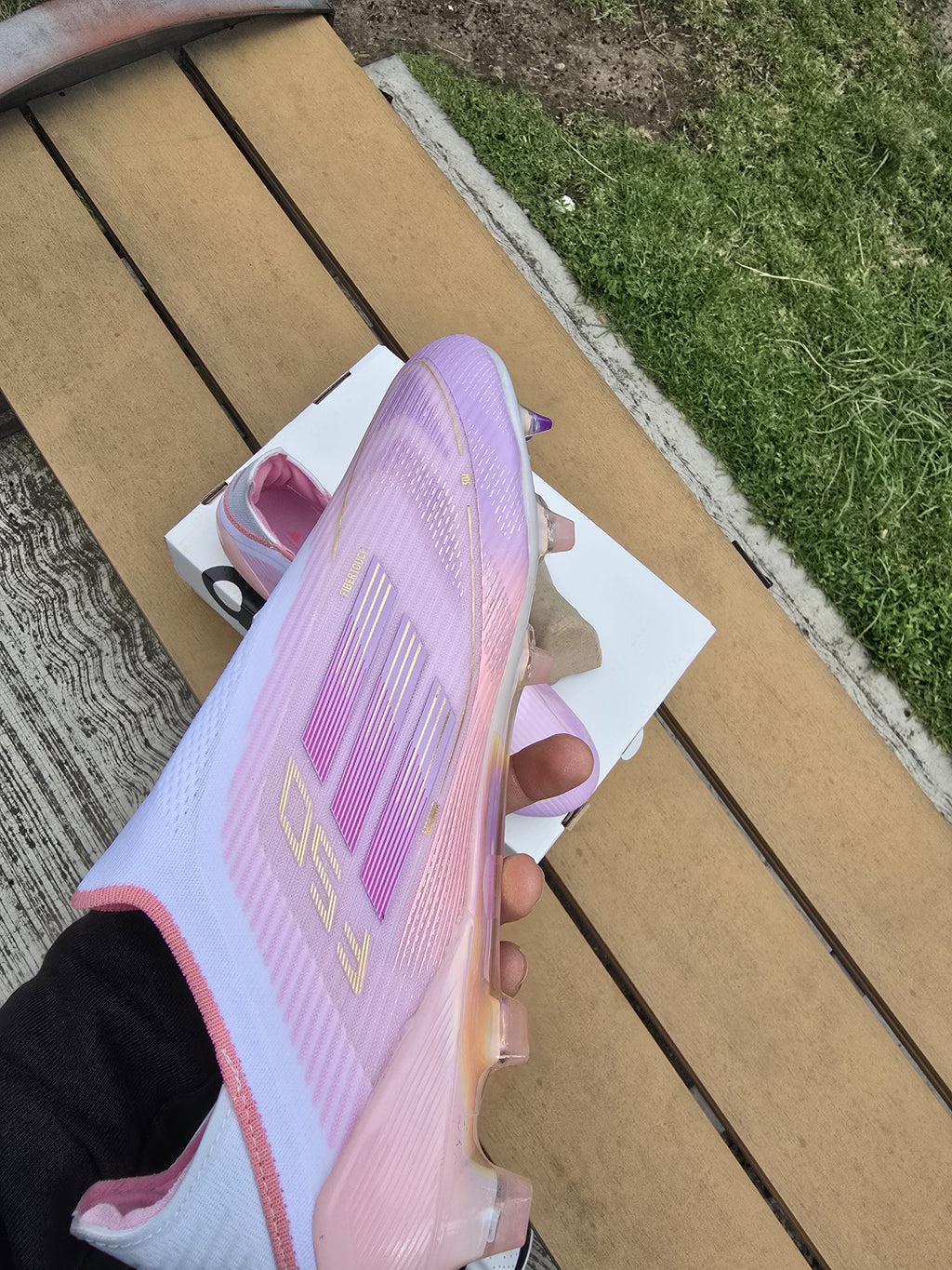 ZAPATO DE FUTBOL - PASTO FG